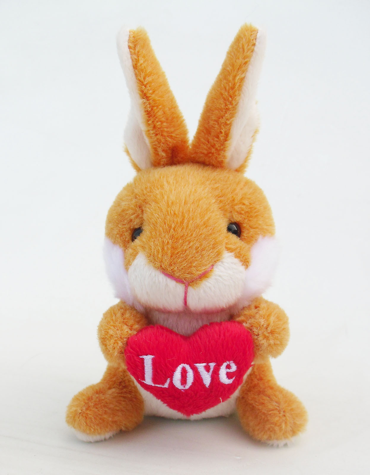 兔子抱蘿蔔絨毛玩具
